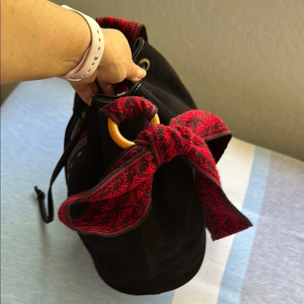 Sporty Black and Red Hobo Bag with Color Block Design - Picture 4 of 5